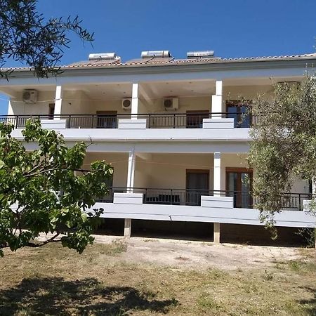 Chris Apartment Vasiliki Exterior foto