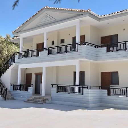 Chris Apartment Vasiliki Exterior foto